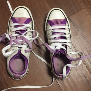 *Final price* Converse womens size 7